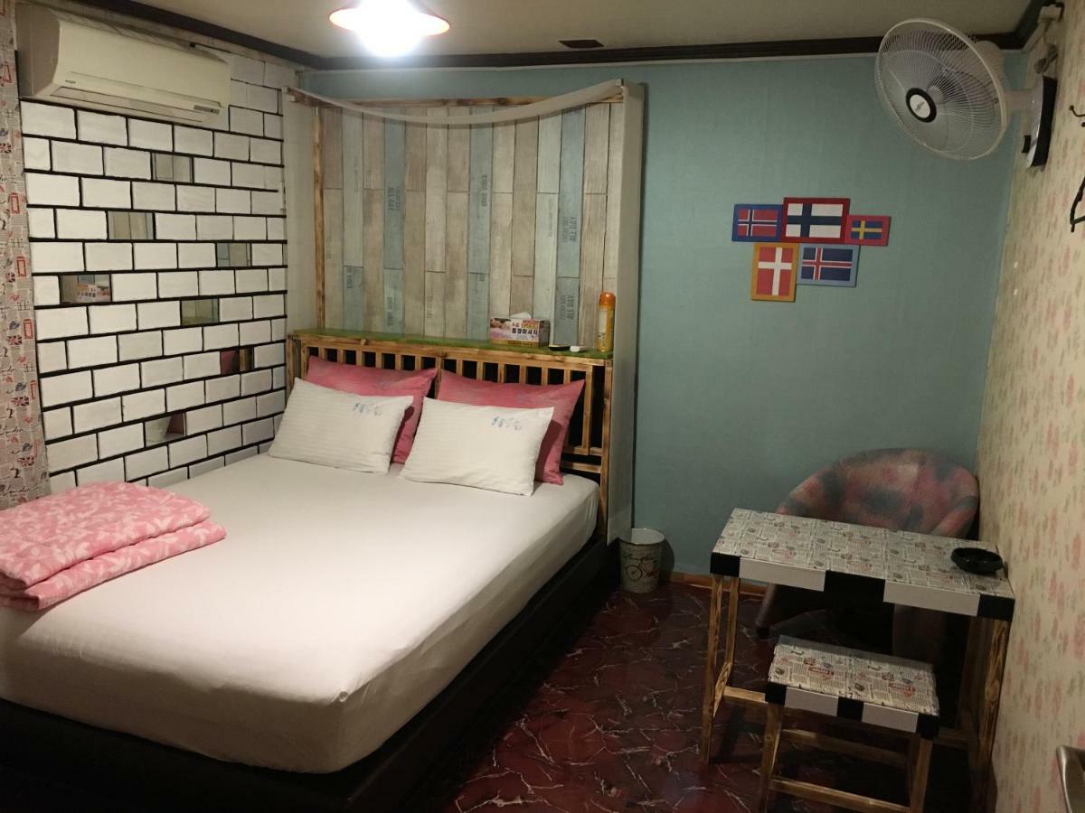 Coin Motel Пусан Екстериор снимка